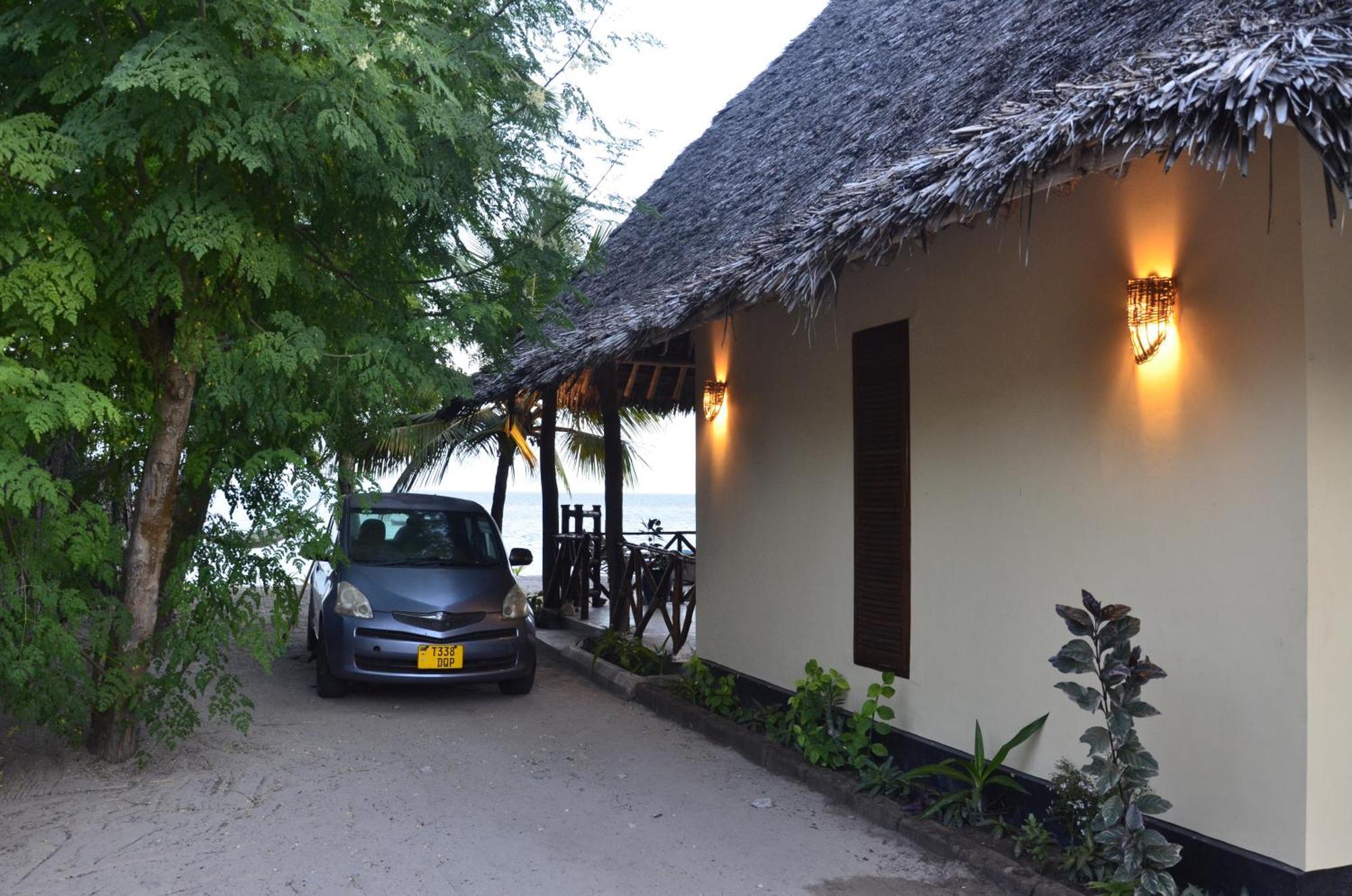 Lui Ushongo House بيت للعطل